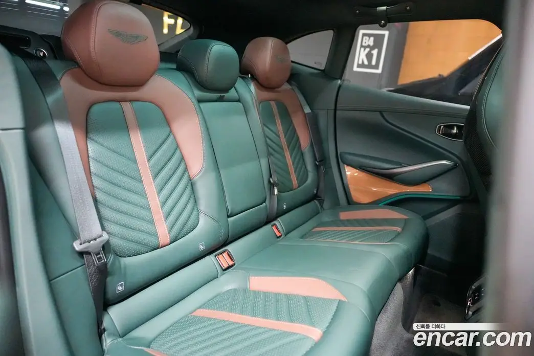 Aston Martin DBX 2024 4.0 АКПП, фото 13