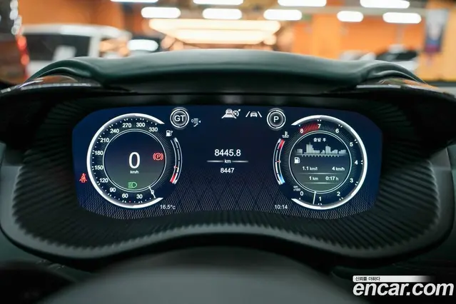 Aston Martin DBX 2024 4.0 АКПП, миниатюра 8