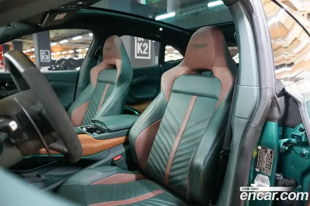 Aston Martin DBX 2024 4.0 АКПП, миниатюра 10