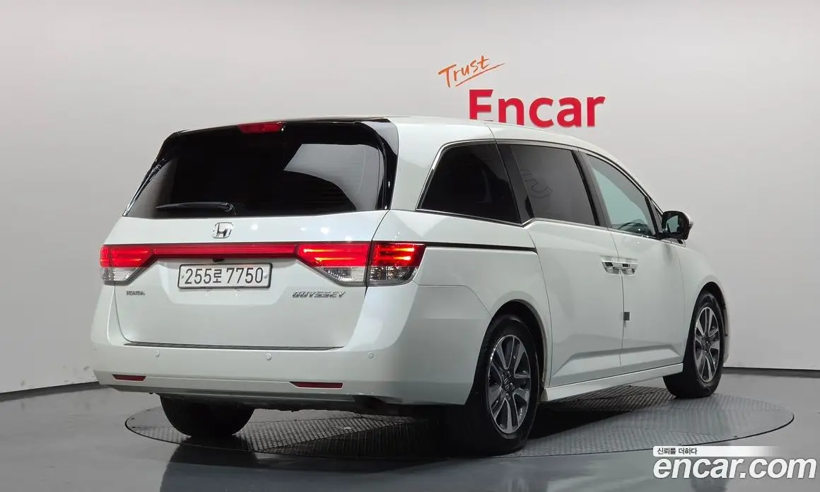 Honda Odyssey 2016 3.5 АКПП, фото 2 Honda Odyssey 2016 3.5 АКПП, фото 2