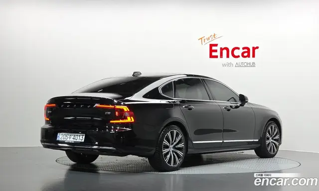 Volvo S90, 2023, 84 923 км