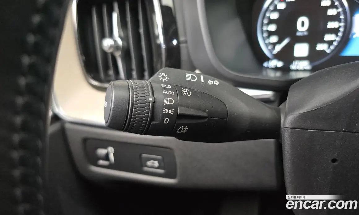 Volvo XC60 2018 2.0 АКПП, фото 17