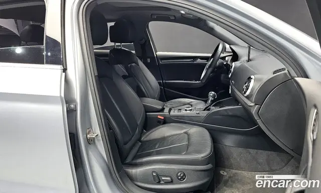 Audi A3 2018 2.0 АКПП, миниатюра 12