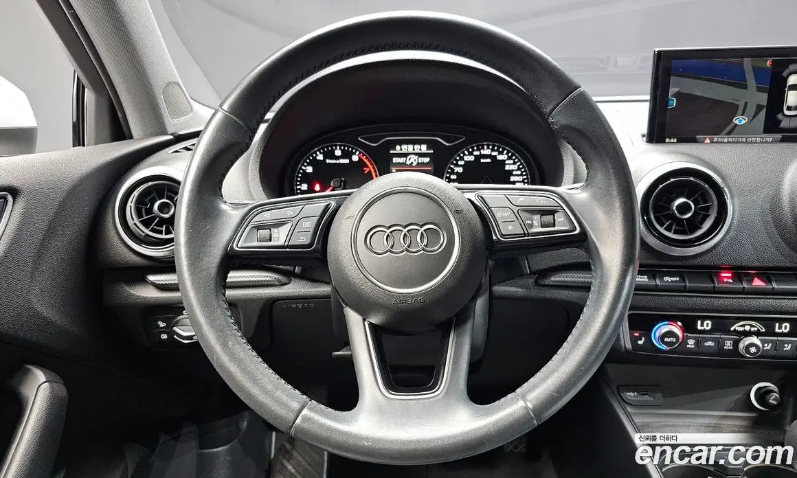 Audi A3 2018 2.0 АКПП, фото 13