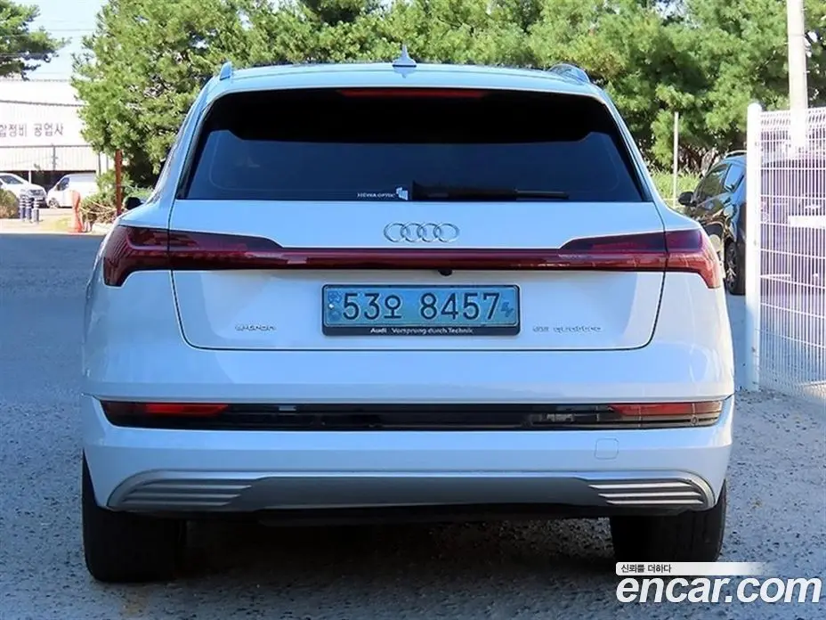 Audi e-tron 2021 0.2 АКПП, фото 4 Audi e-tron 2021 0.2 АКПП, фото 4