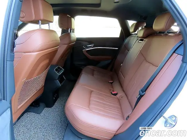 Audi e-tron 2021 0.2 АКПП, миниатюра 6 Audi e-tron 2021 0.2 АКПП, миниатюра 6