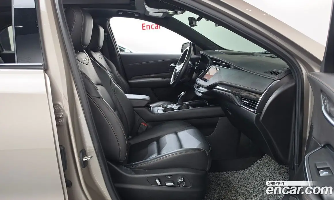 Cadillac XT4 2023 2.0 АКПП, фото 15