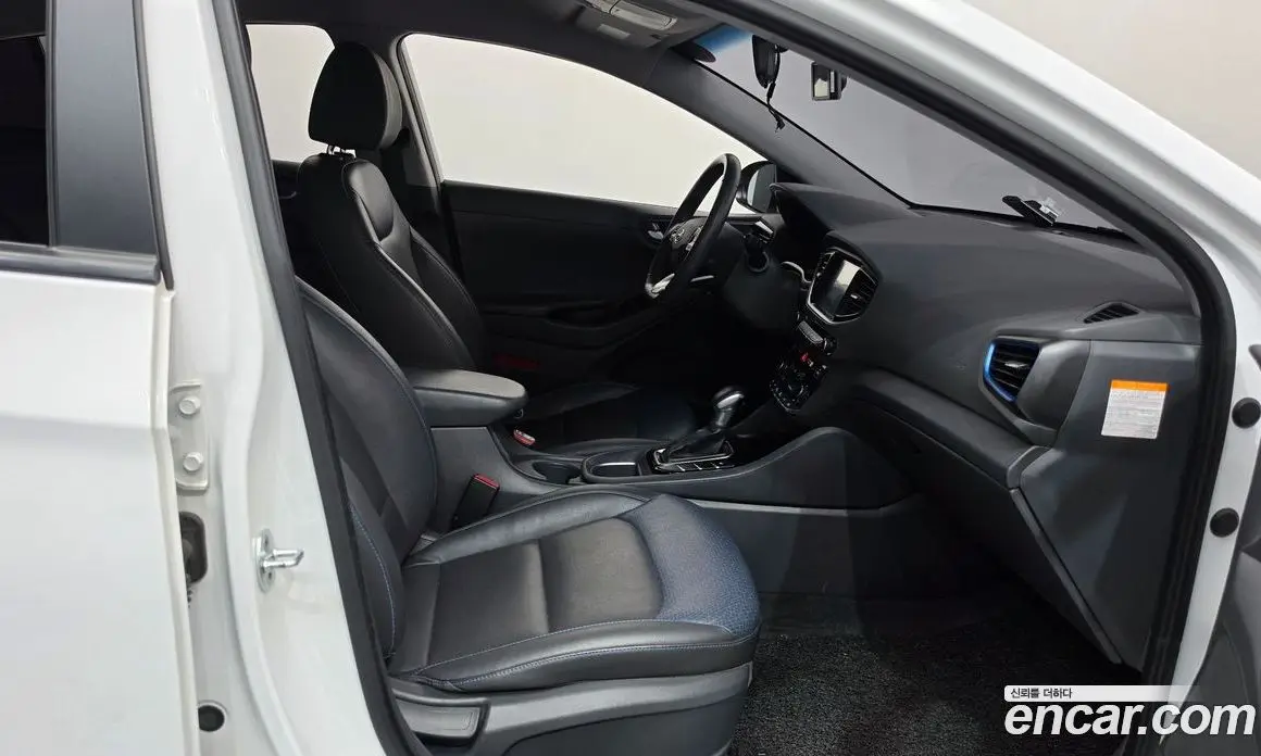 Hyundai Ioniq 2016 1.6 АКПП, фото 11