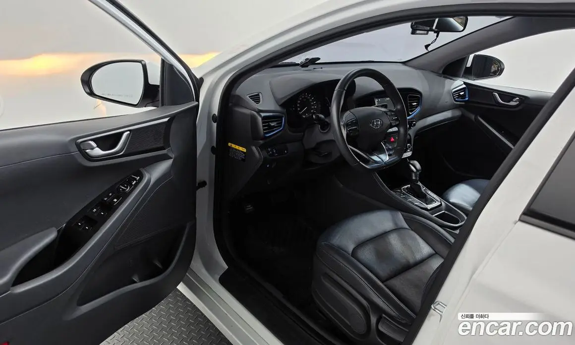Hyundai Ioniq 2016 1.6 АКПП, фото 10