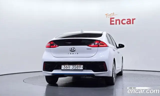 Hyundai Ioniq 2017 1.6 АКПП, миниатюра 4