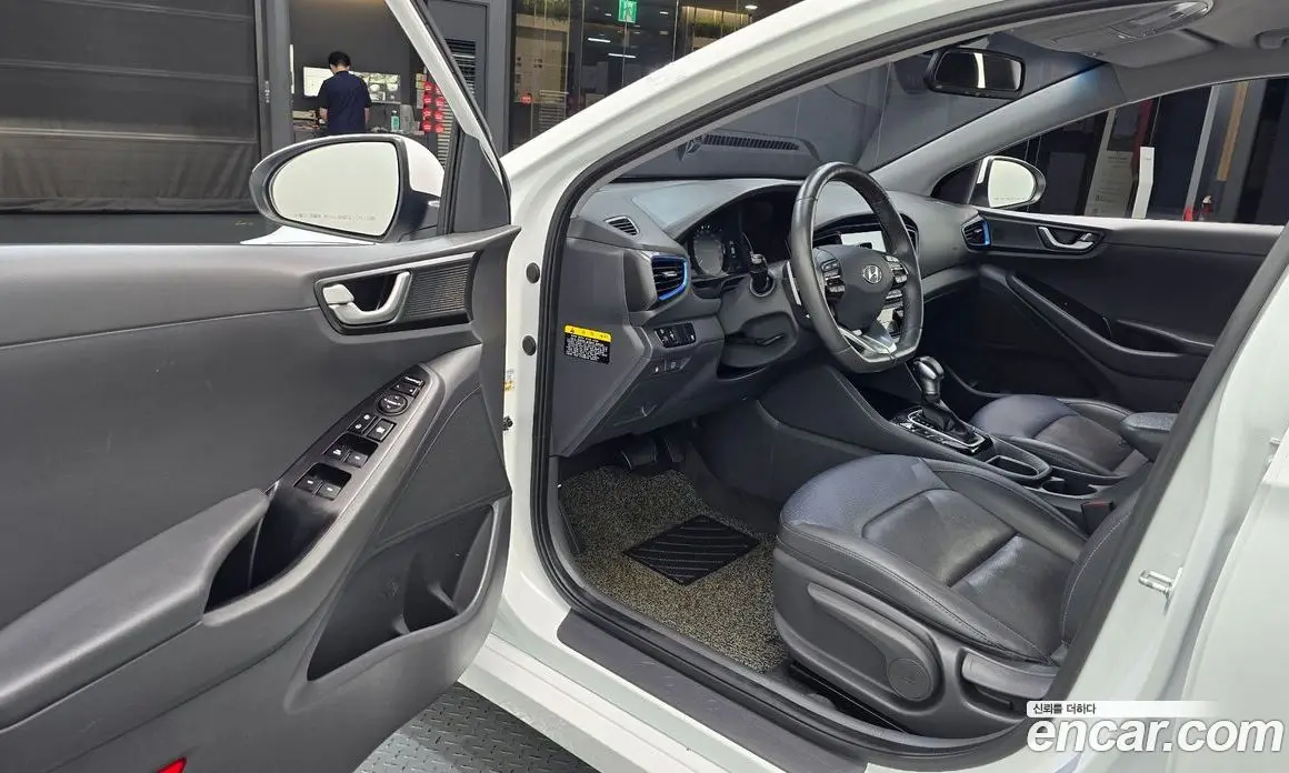 Hyundai Ioniq 2017 1.6 АКПП, фото 10