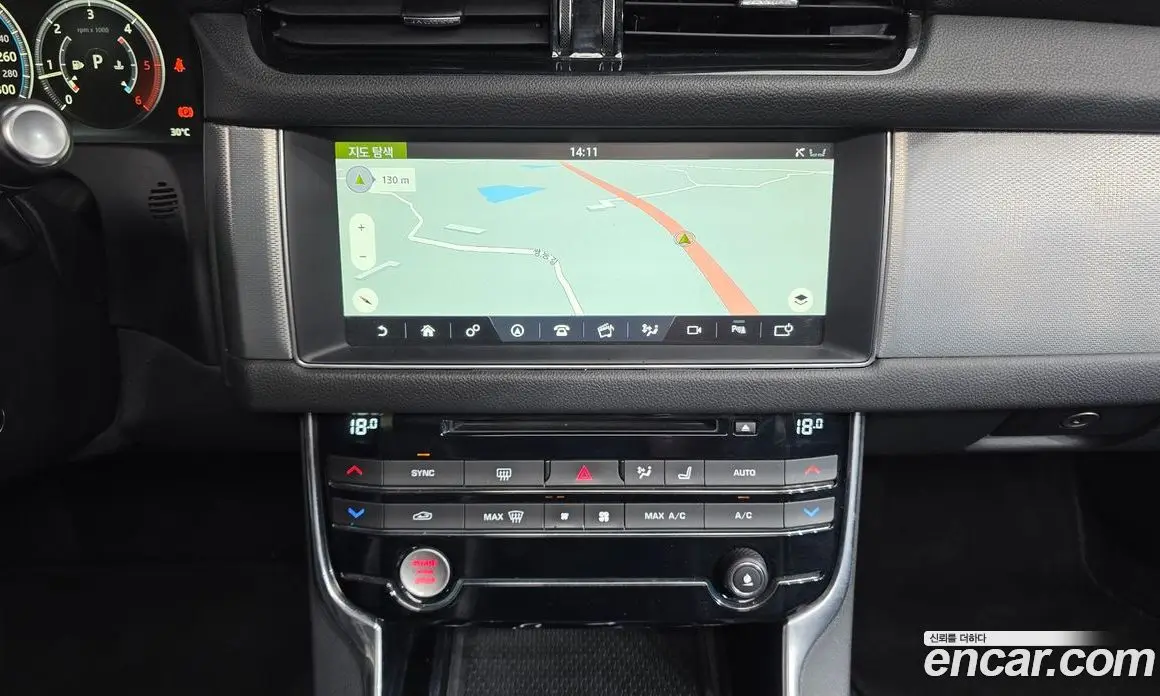 Jaguar XF 2017 2.0 АКПП, фото 15