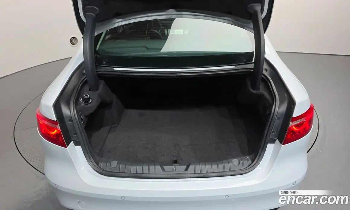 Jaguar XF 2017 2.0 АКПП, фото 19