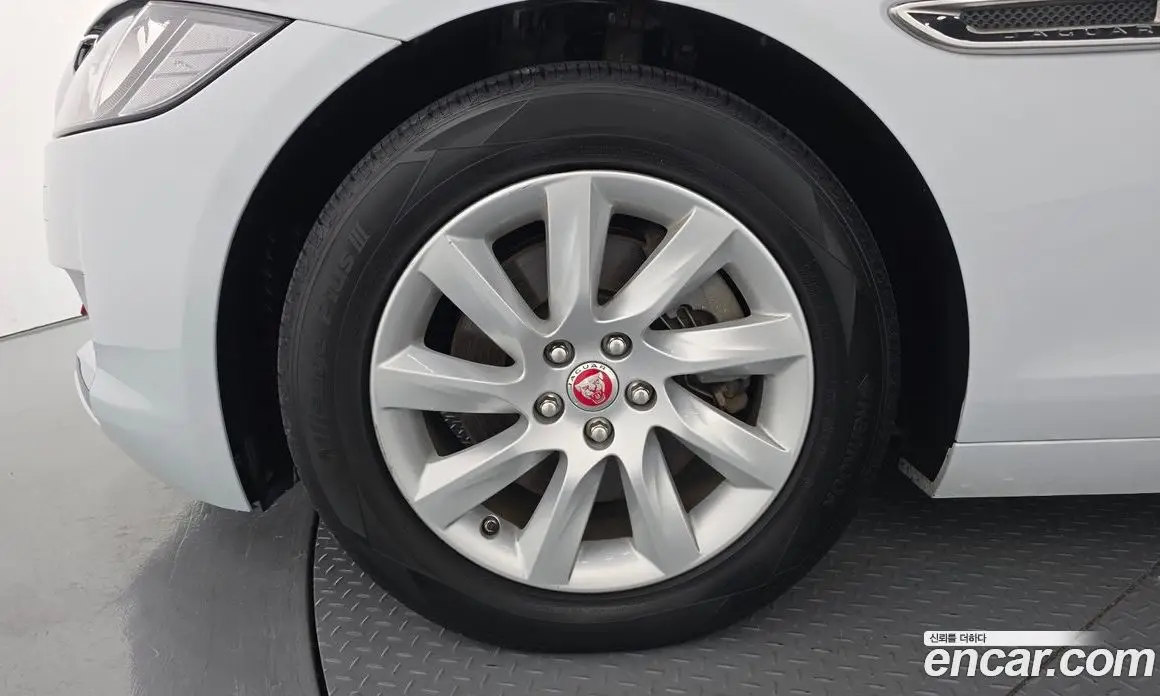 Jaguar XF 2017 2.0 АКПП, фото 5