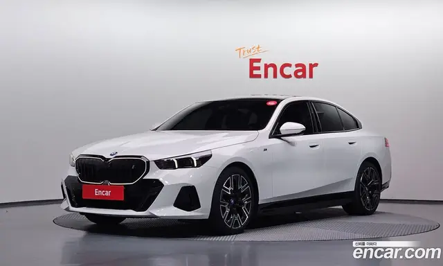 BMW i5, 2023, 37 645 км
