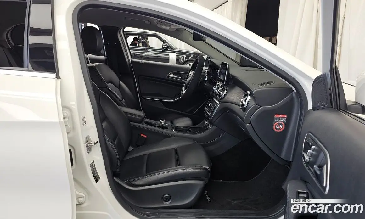 Mercedes-Benz GLA-Class 2018 2.0 АКПП, фото 11
