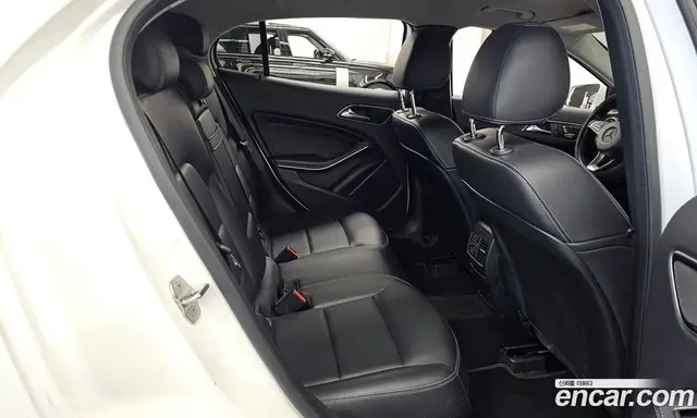 Mercedes-Benz GLA-Class 2018 2.0 АКПП, миниатюра 12