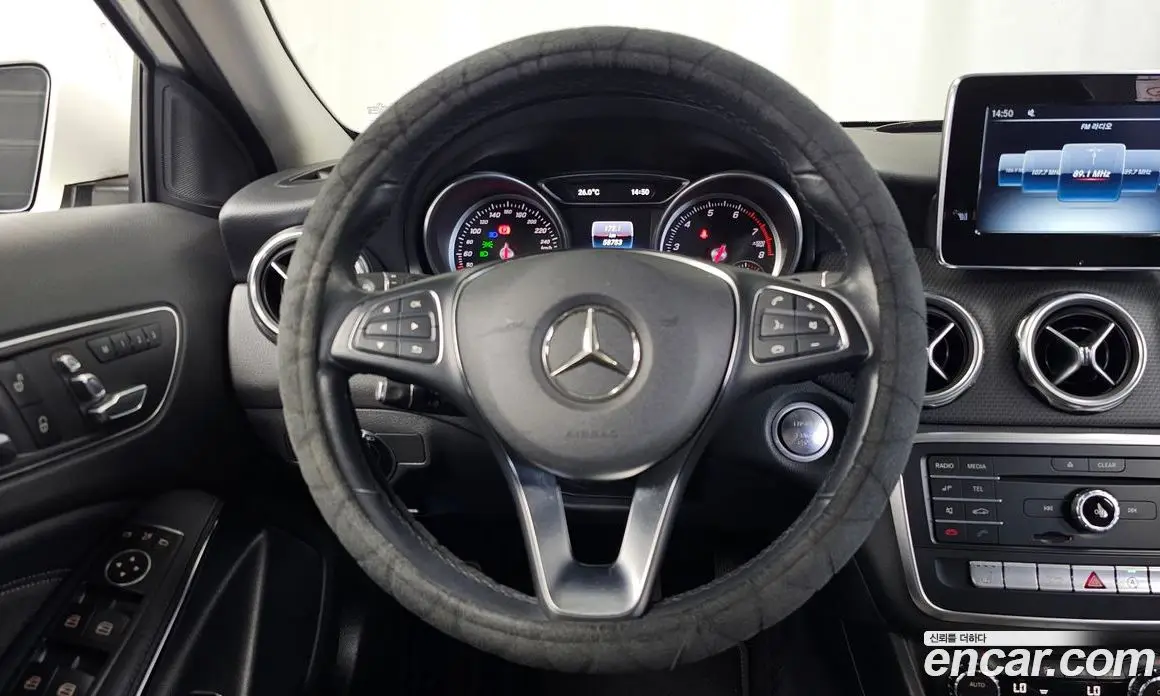 Mercedes-Benz GLA-Class 2018 2.0 АКПП, фото 13