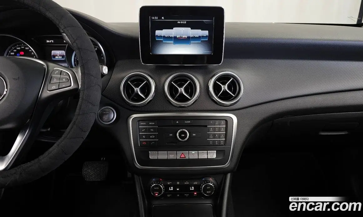 Mercedes-Benz GLA-Class 2018 2.0 АКПП, фото 15
