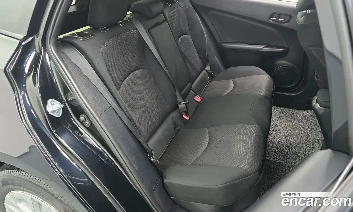 Toyota Prius 2021 1.8 АКПП, фото 17