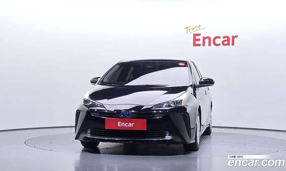 Toyota Prius 2021 1.8 АКПП, фото 3