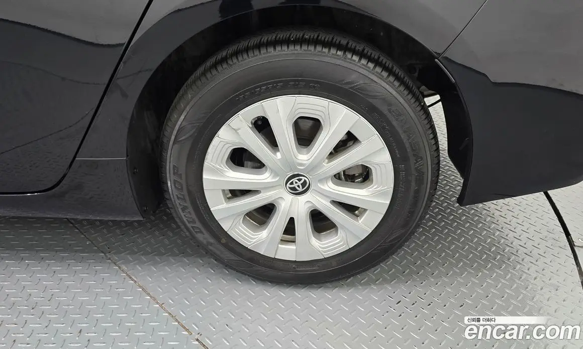 Toyota Prius 2021 1.8 АКПП, фото 7