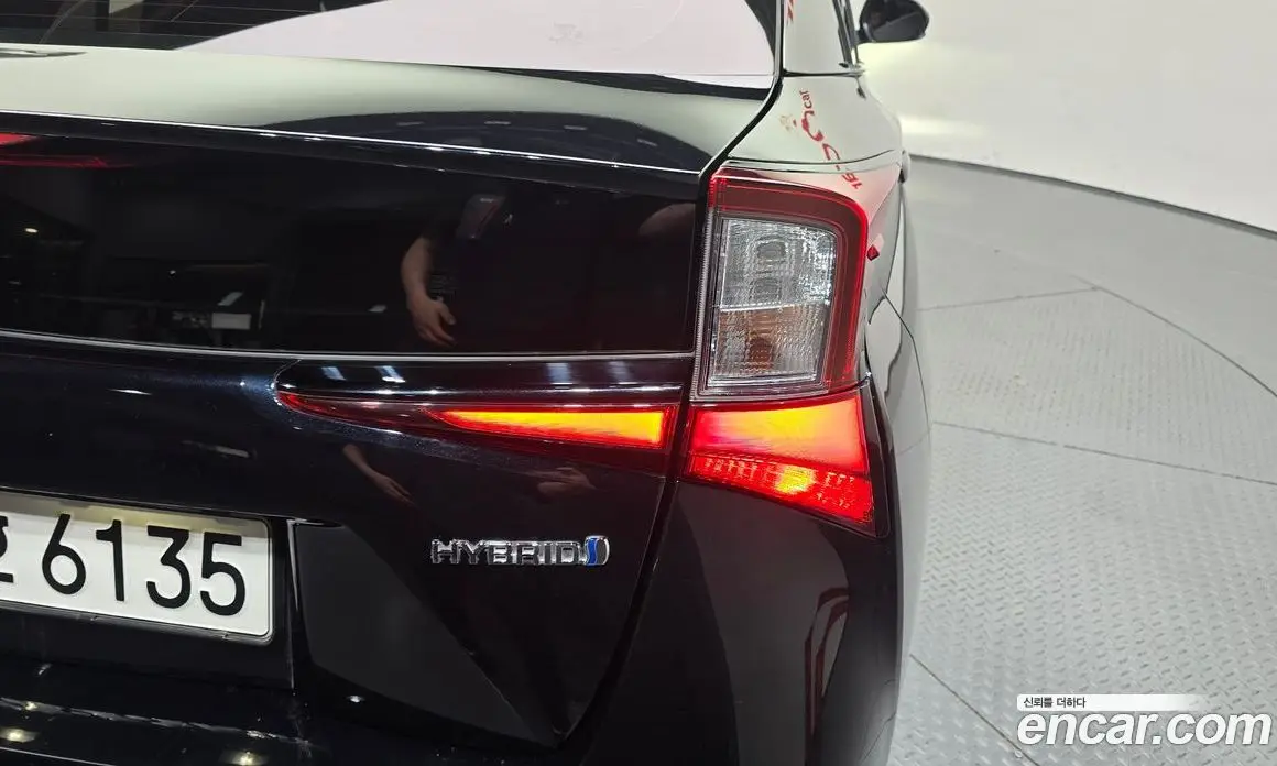 Toyota Prius 2021 1.8 АКПП, фото 9