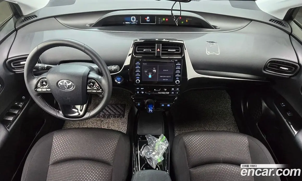 Toyota Prius 2021 1.8 АКПП, фото 10