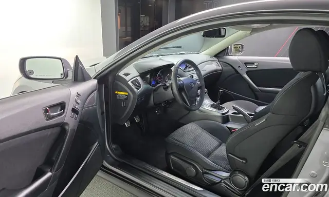 Hyundai Genesis 2010 2.0 МКПП, миниатюра 10