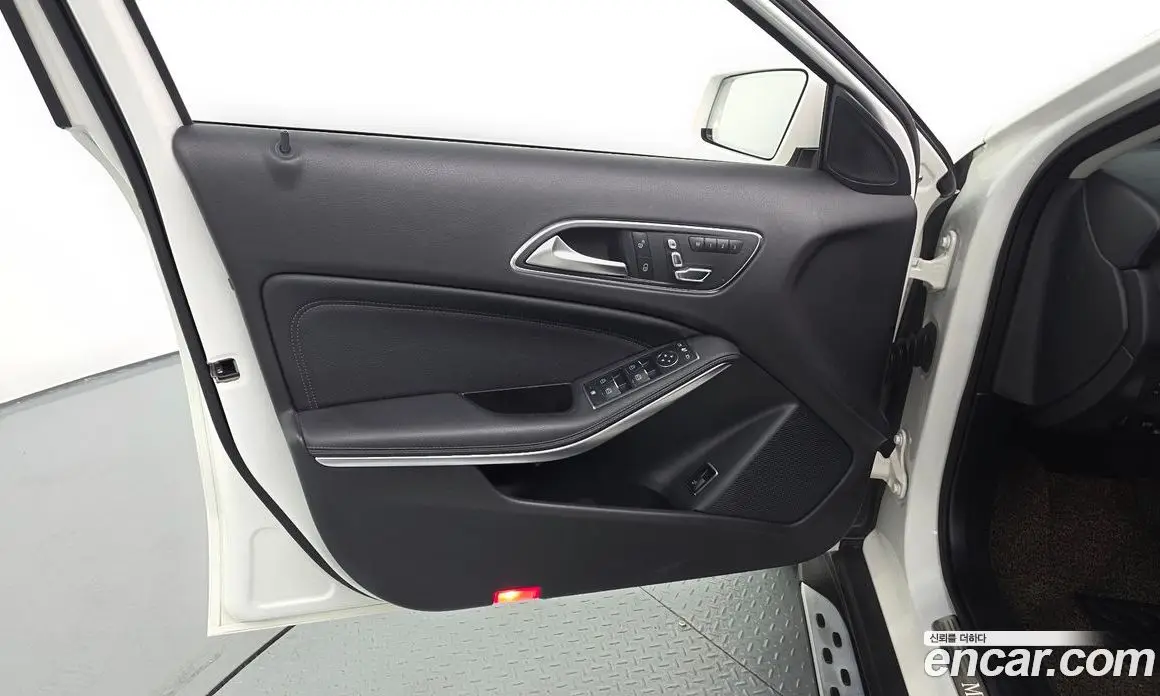 Mercedes-Benz GLA-Class 2018 2.0 АКПП, фото 13