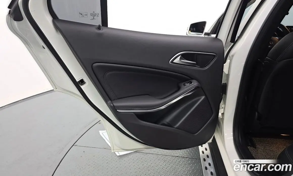 Mercedes-Benz GLA-Class 2018 2.0 АКПП, фото 14