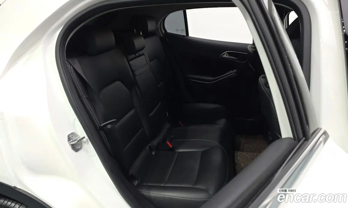 Mercedes-Benz GLA-Class 2018 2.0 АКПП, фото 16
