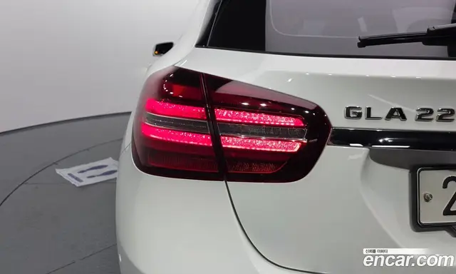 Mercedes-Benz GLA-Class 2018 2.0 АКПП, миниатюра 8