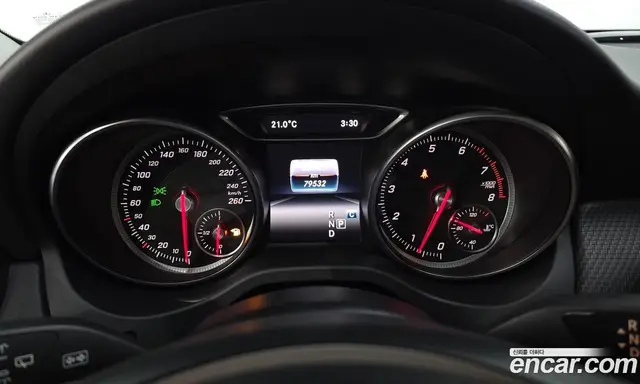 Mercedes-Benz GLA-Class 2018 2.0 АКПП, миниатюра 10