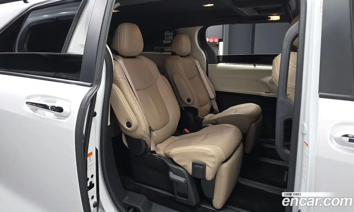 Toyota Sienna 2024 2.5 АКПП, фото 12