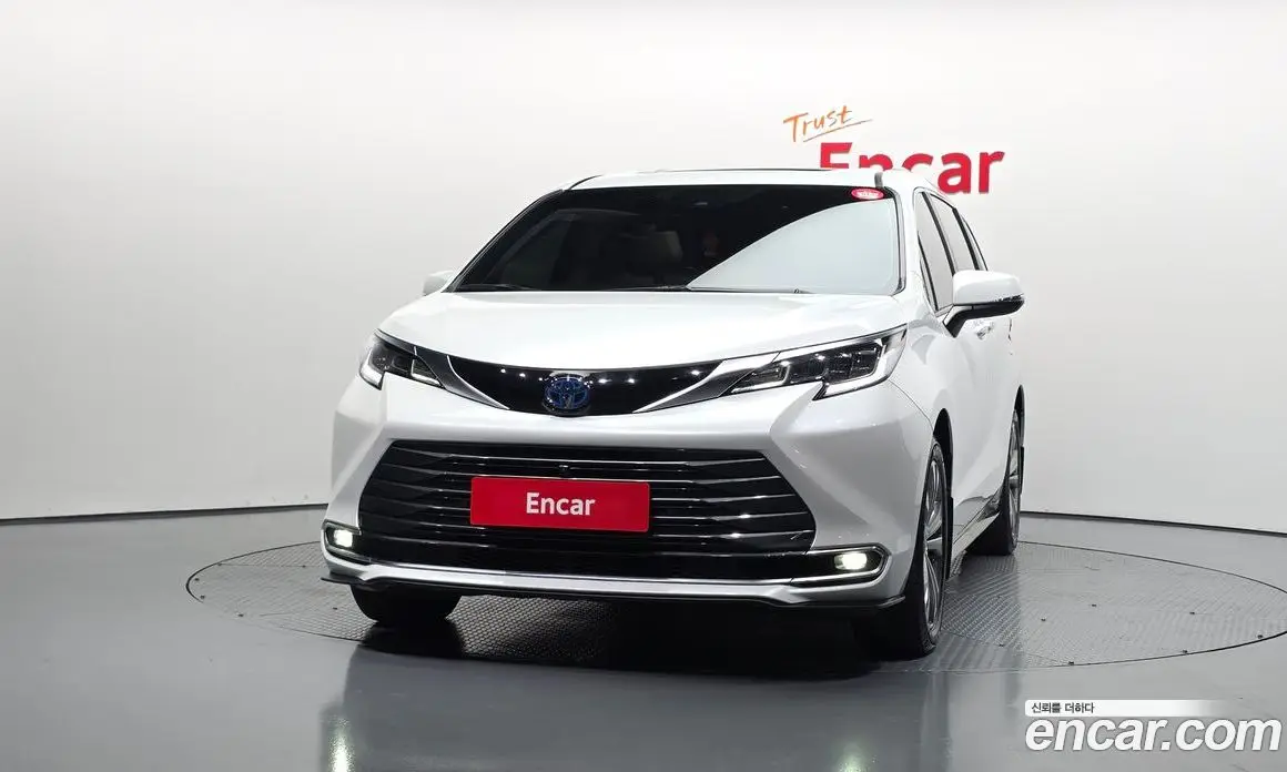Toyota Sienna 2024 2.5 АКПП, фото 3
