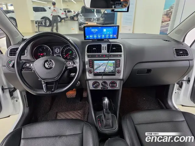 Volkswagen Polo 2015 1.4 АКПП, миниатюра 7