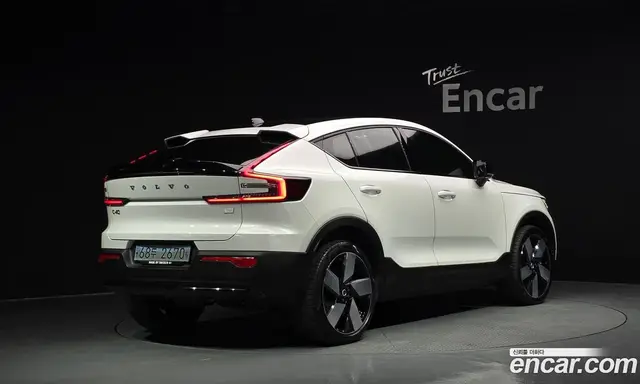 Volvo C40, 2022, 27 389 км