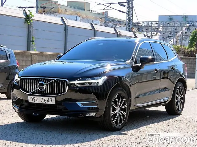Volvo XC60 2018 2.0 АКПП, миниатюра 2