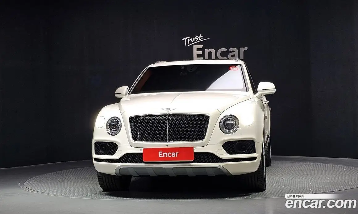 Bentley Bentayga 2019 4.0 АКПП, фото 3 Bentley Bentayga 2019 4.0 АКПП, фото 3