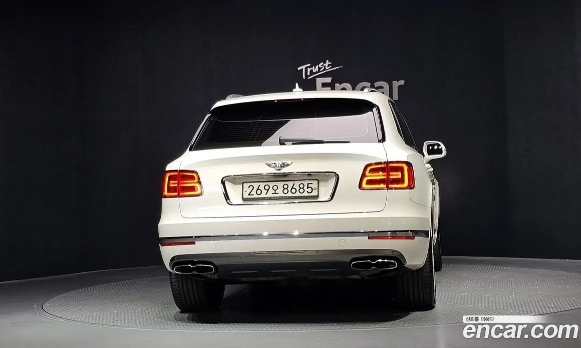 Bentley Bentayga 2019 4.0 АКПП, фото 4 Bentley Bentayga 2019 4.0 АКПП, фото 4