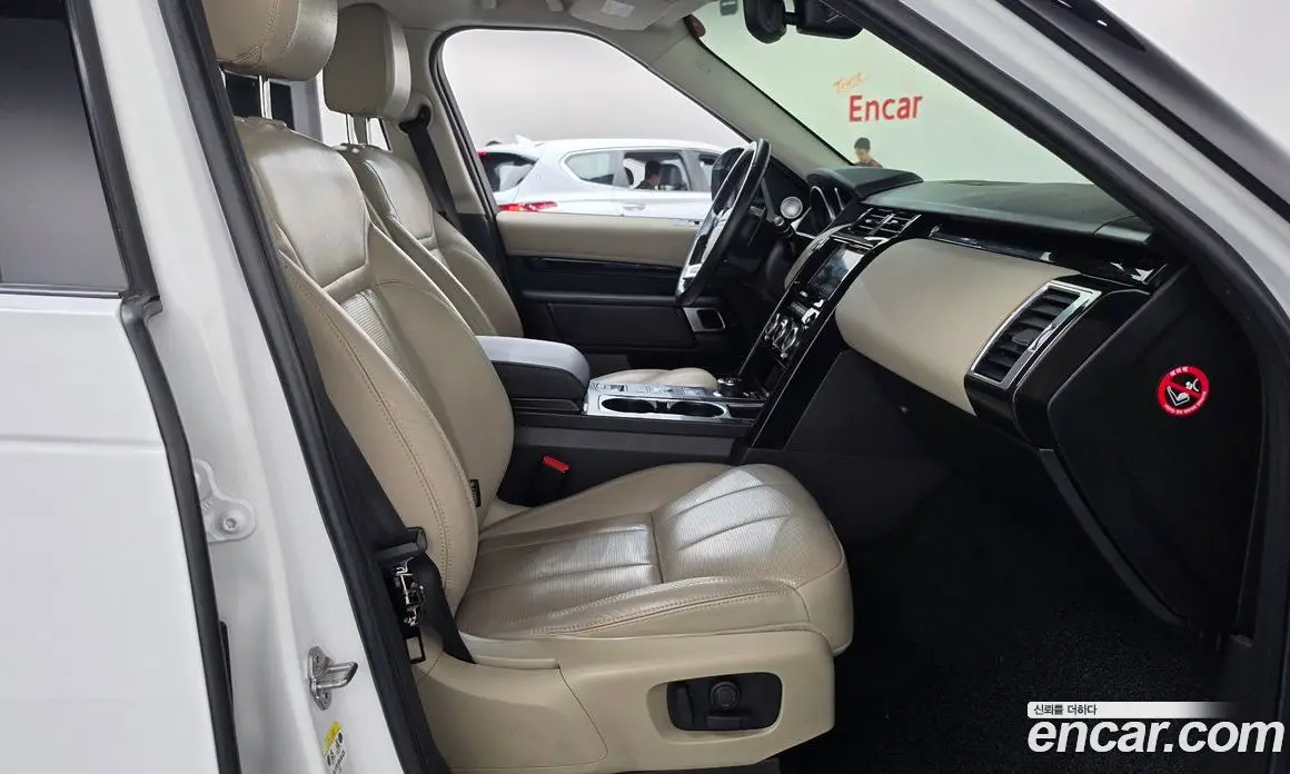 Land Rover Discovery 2018 2.0 АКПП, фото 16