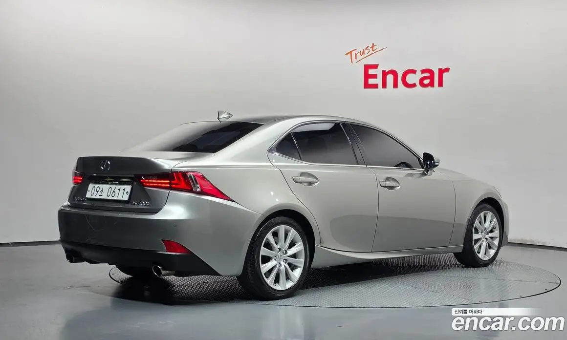 Lexus IS 2016 2.0 АКПП, фото 2 Lexus IS 2016 2.0 АКПП, фото 2