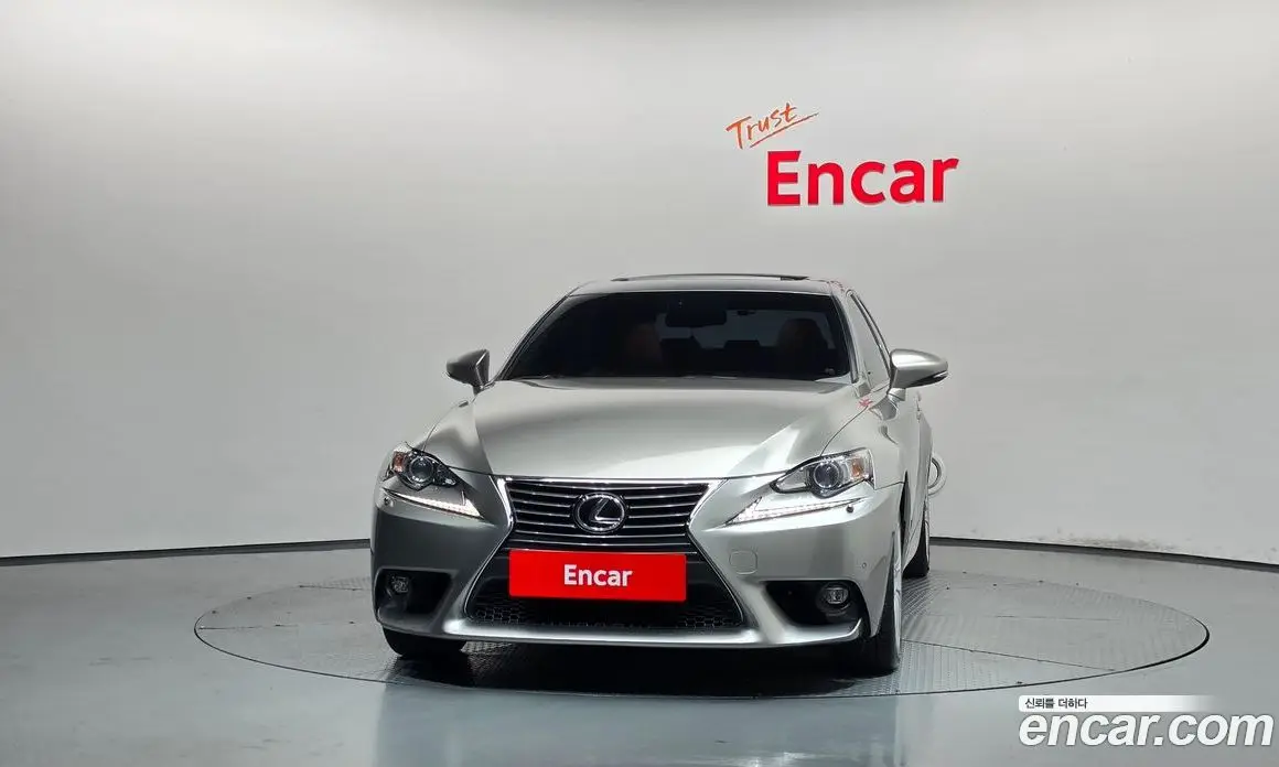 Lexus IS 2016 2.0 АКПП, фото 3 Lexus IS 2016 2.0 АКПП, фото 3