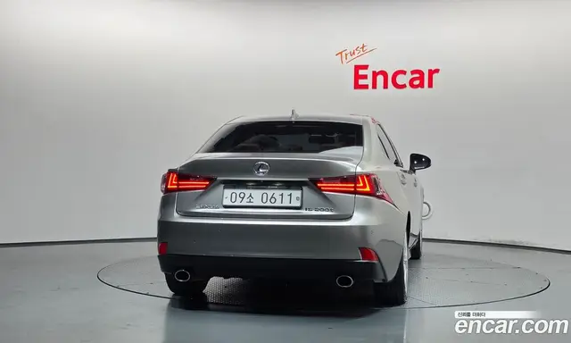 Lexus IS 2016 2.0 АКПП, миниатюра 4 Lexus IS 2016 2.0 АКПП, миниатюра 4