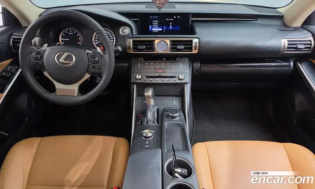 Lexus IS 2016 2.0 АКПП, миниатюра 7 Lexus IS 2016 2.0 АКПП, миниатюра 7