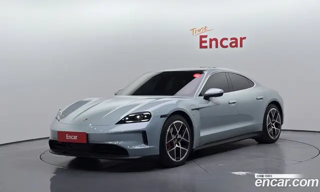 Porsche Taycan, 2025, 5 557 км