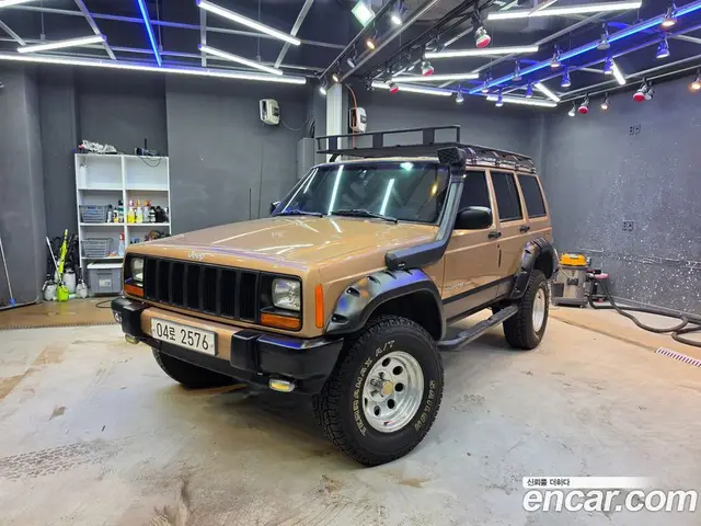 Jeep Cherokee 1999 2.5 МКПП, миниатюра 3