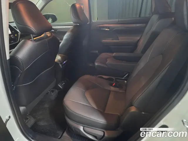 Toyota Highlander 2025 2.5 АКПП, миниатюра 6 Toyota Highlander 2025 2.5 АКПП, миниатюра 6