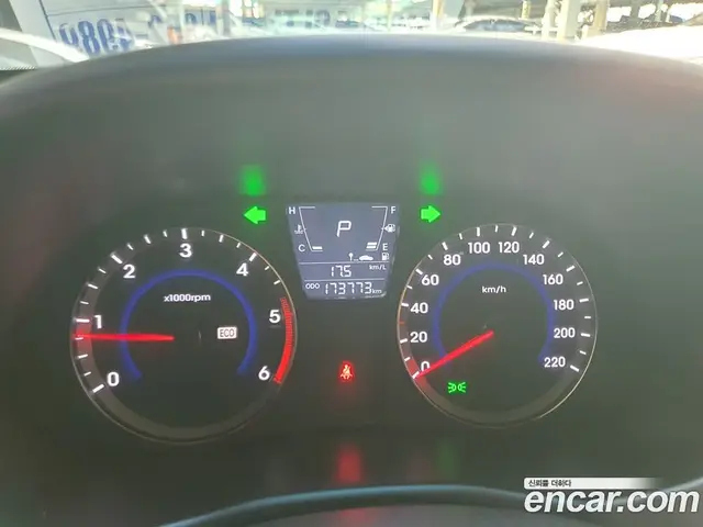 Hyundai Accent 2013 1.6 АКПП, миниатюра 12
